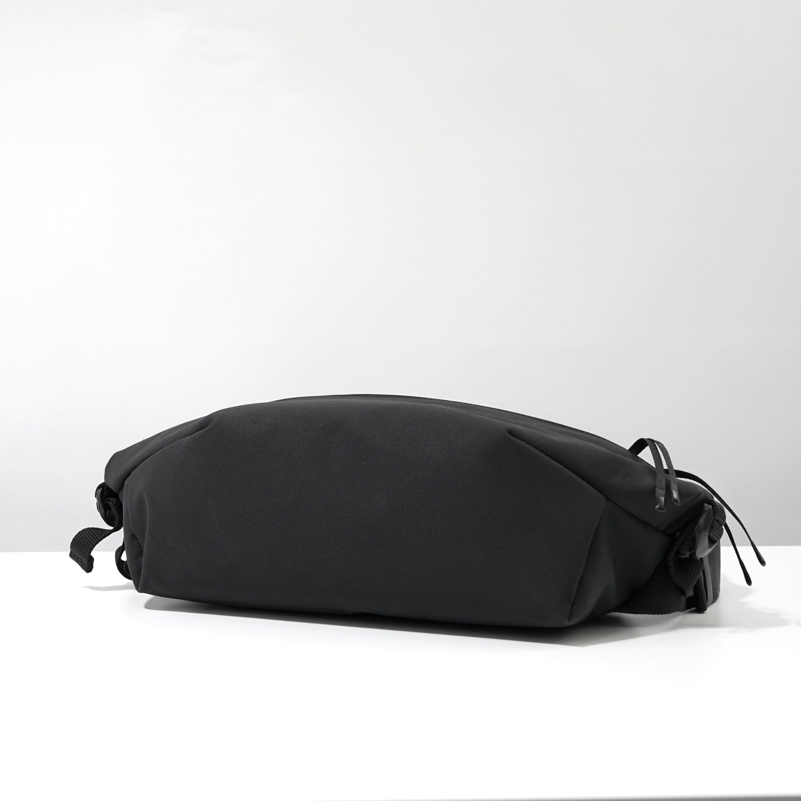 モンクレール MONCLER Alchemy ベルトバッグ 5M00002M4432 （ブラック） ブラック
