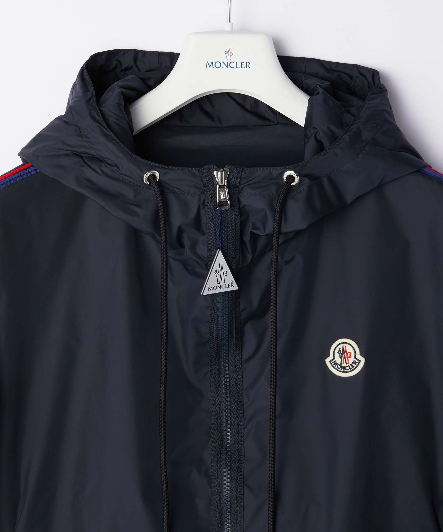 MONCLER ネイビー フード付きブルゾン ネイビーブルー Moncler Mayaショートダウンジャケット : ショート