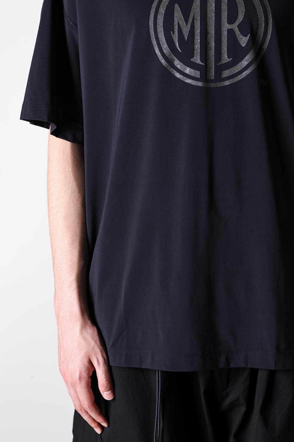 マウトリーコンテーラー MOUT RECON TAILOR MOUT Icon T-shirts （Black） Black