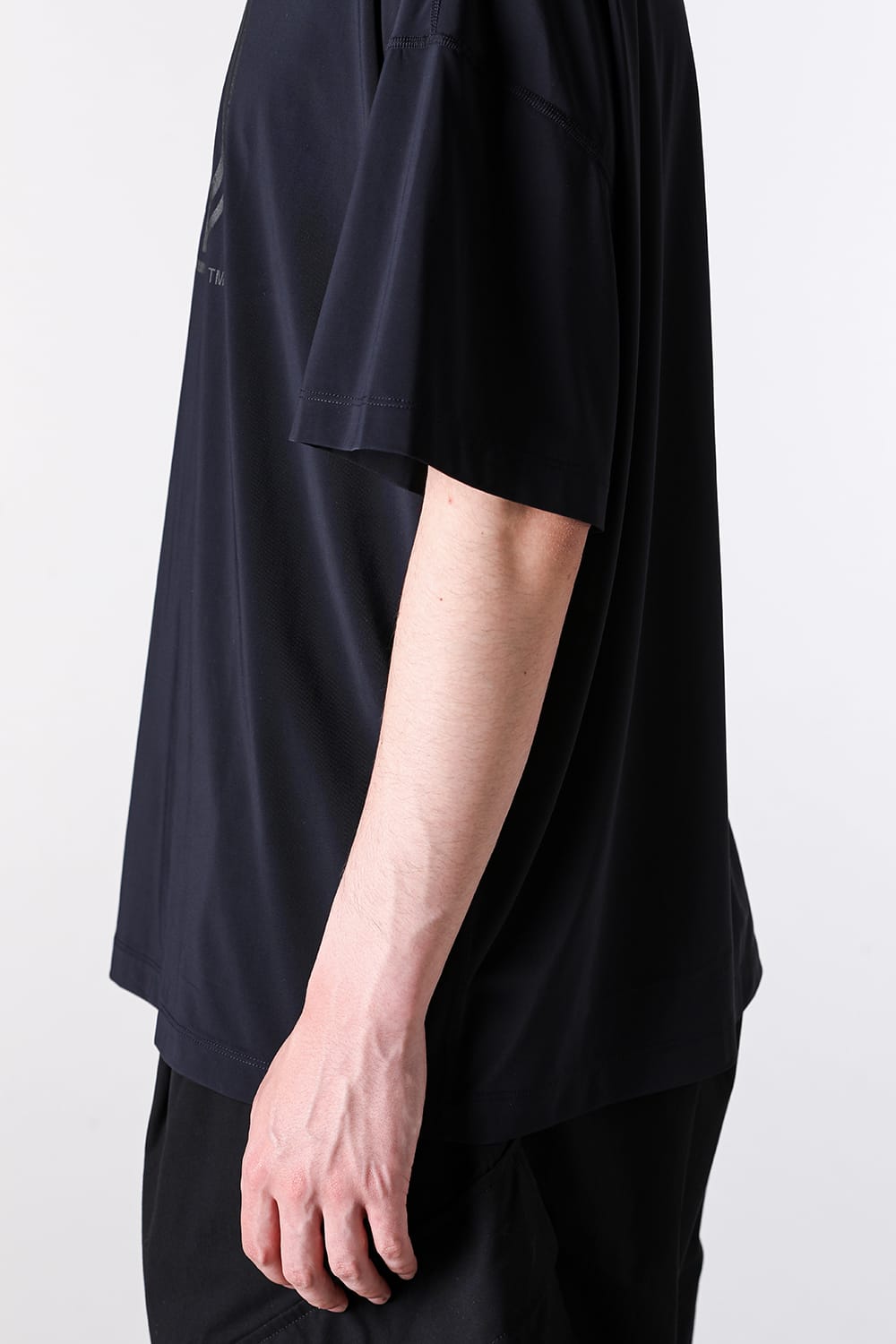 マウトリーコンテーラー MOUT RECON TAILOR MOUT Icon T-shirts （Black） Black