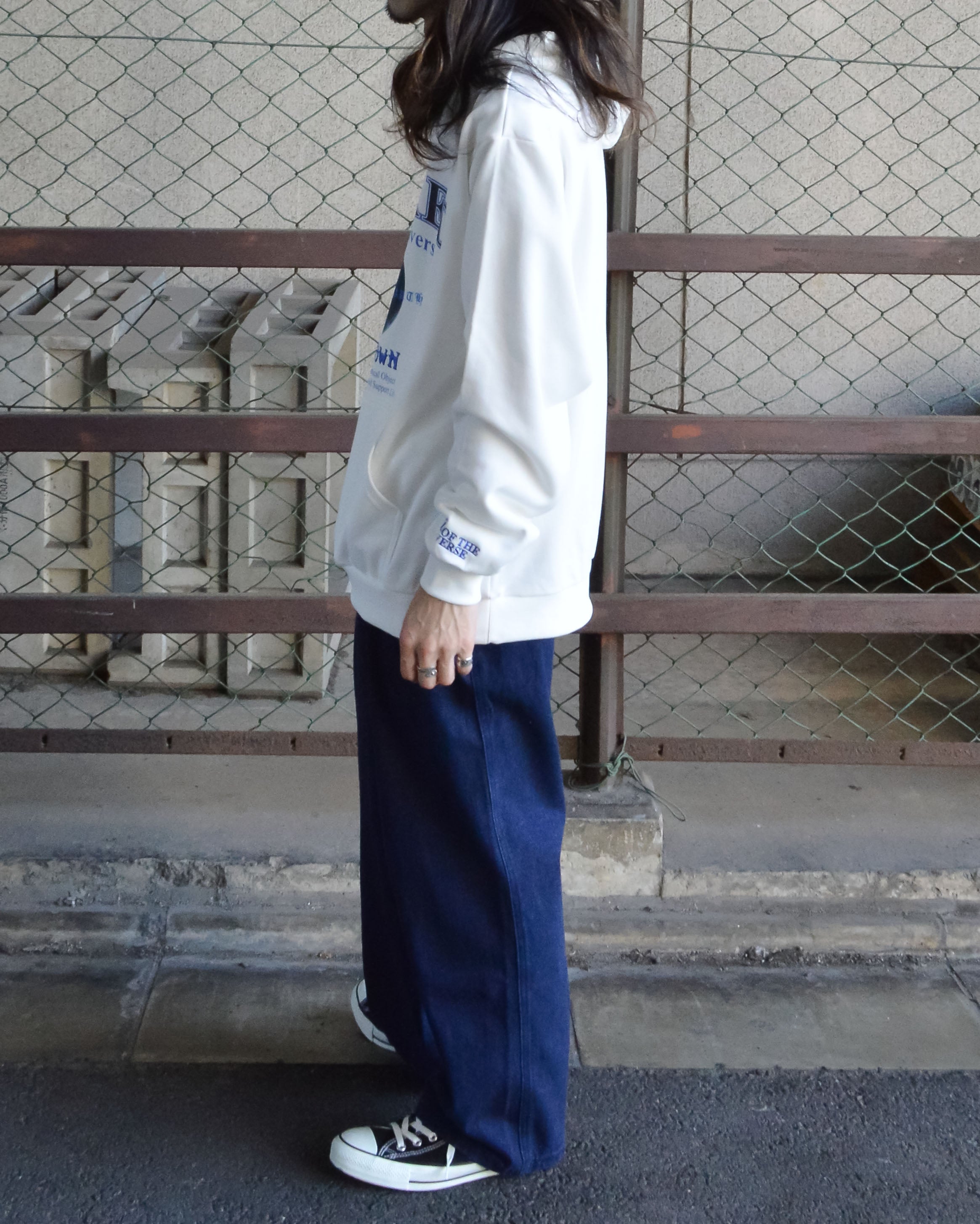 モディッシュガゼ MODISH GAZE INSPIREDロゴ裏毛パーカー