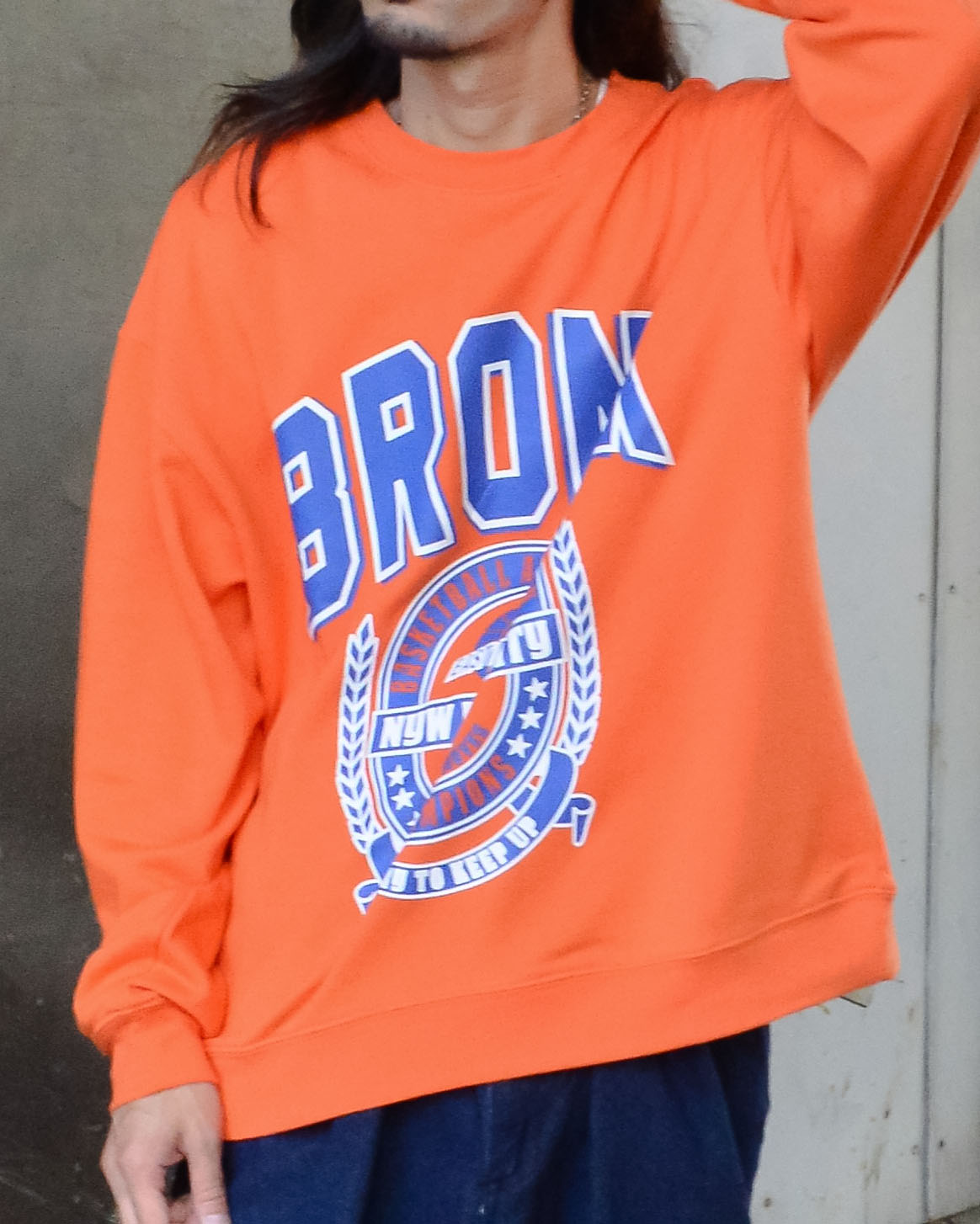 モディッシュガゼ MODISH GAZE BRONXエンブレムロゴスウェット,オレンジ