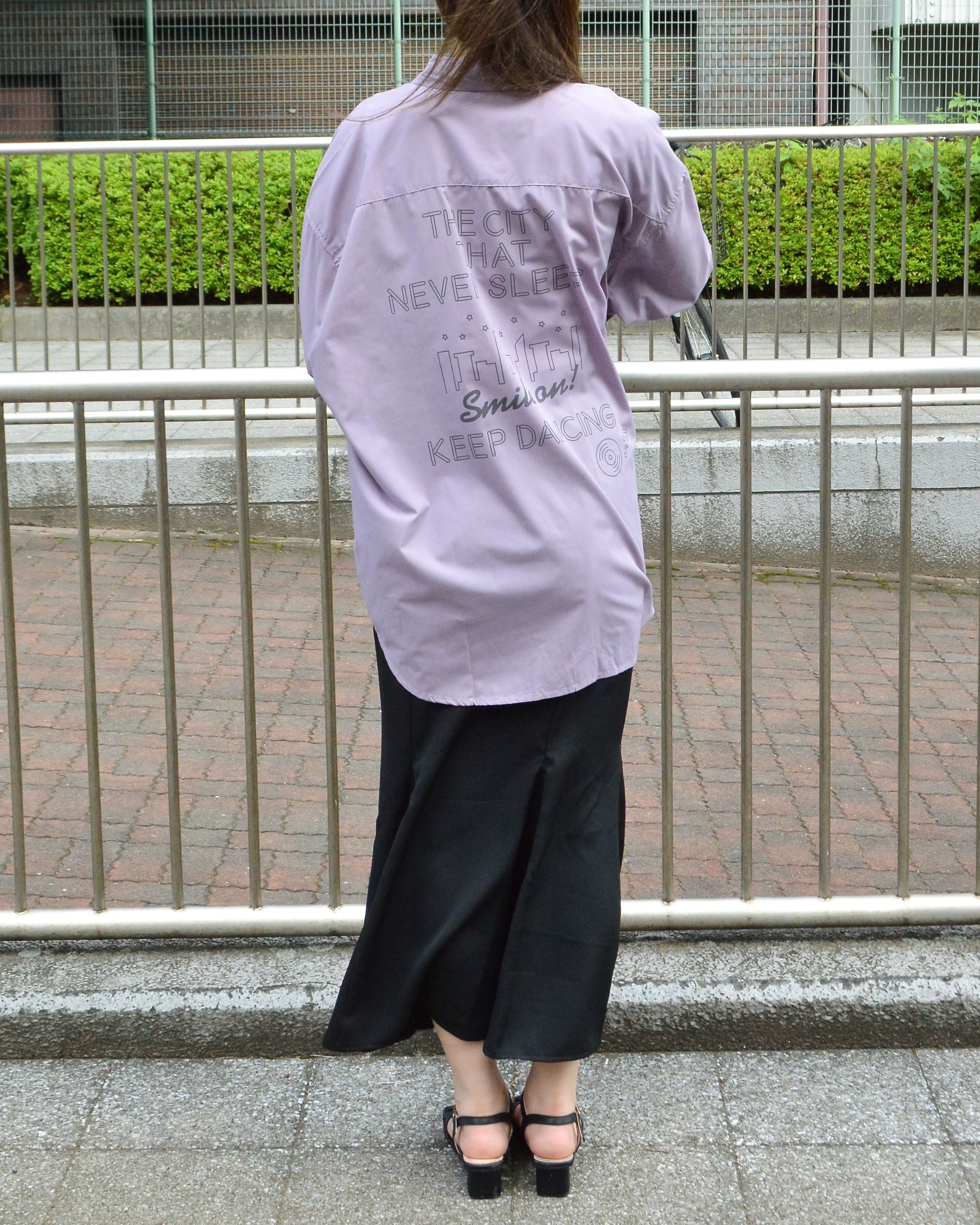 【MODISH GAZE】ネオンロゴビッグシルエット長袖シャツ