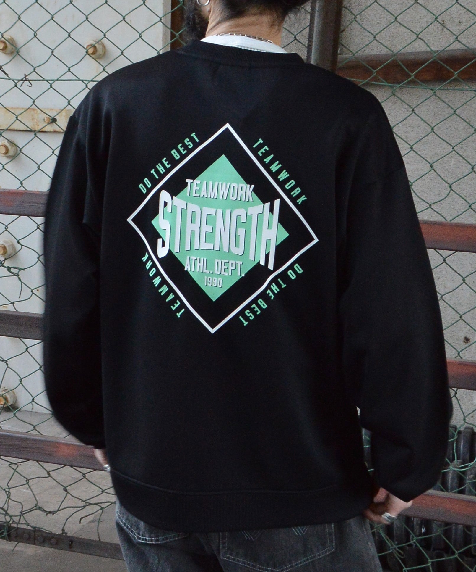 モディッシュガゼ MODISH GAZE 裏毛 クルーネック 長袖 スウェット STRENGTH
