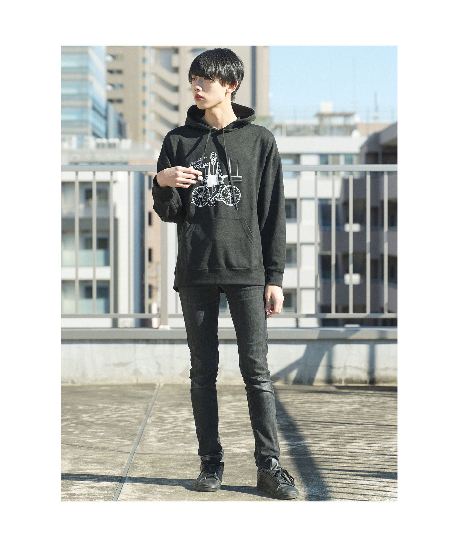 MODISH GAZE T/C PONCH Loose Line Drawing Print Pullover Parker