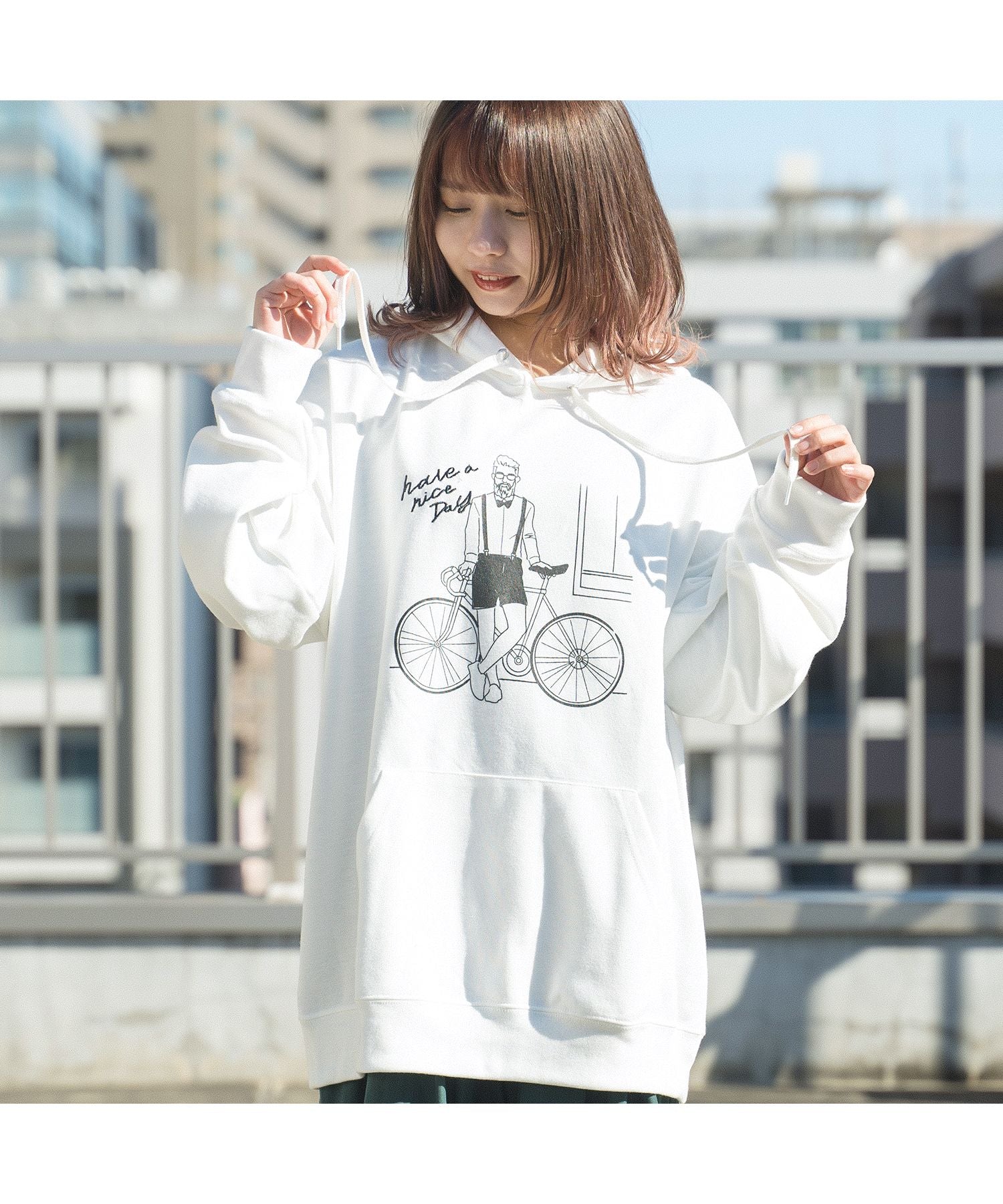 MODISH GAZE T/C PONCH Loose Line Drawing Print Pullover Parker
