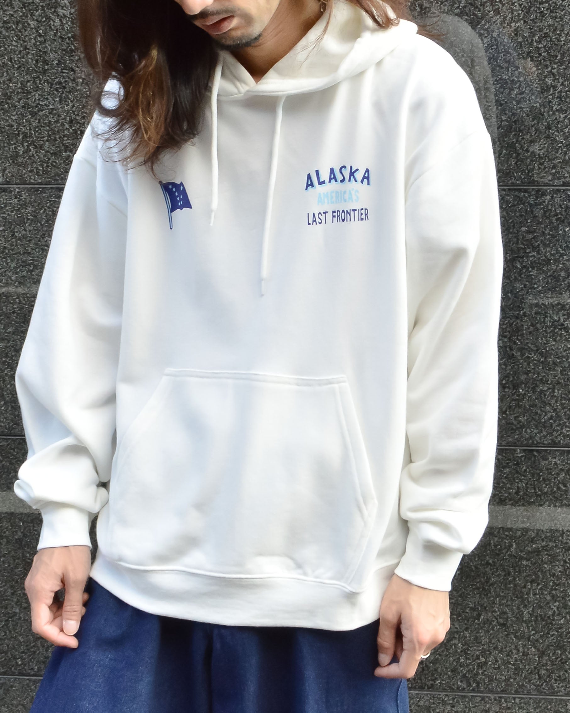 モディッシュガゼ MODISH GAZE ALASKAバックプリントパーカー