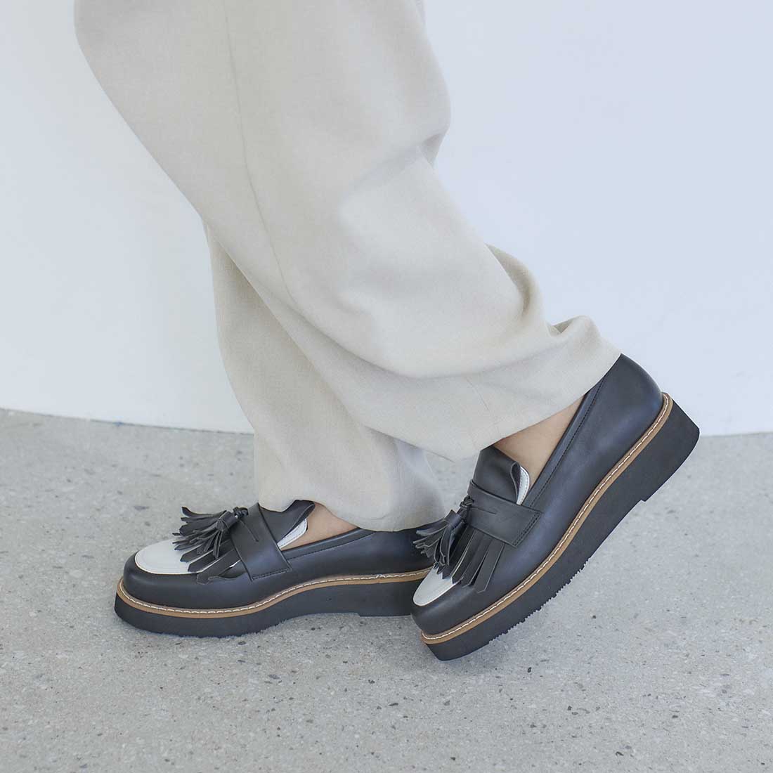 MODE ET JACOMO carino 【Rain Resistant】【2WAY】Thick Sole Tassel Loafers