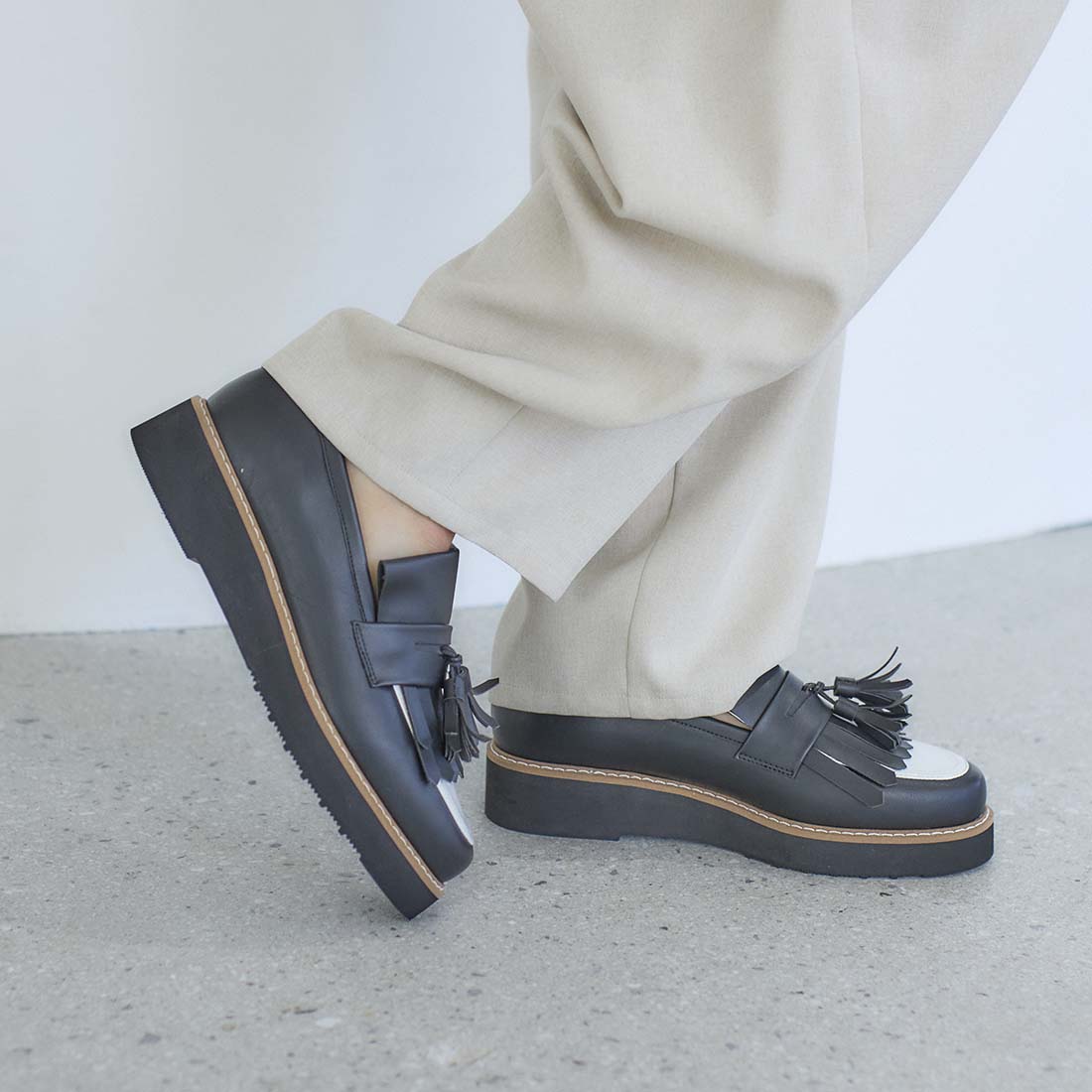 MODE ET JACOMO carino 【Rain Resistant】【2WAY】Thick Sole Tassel Loafers