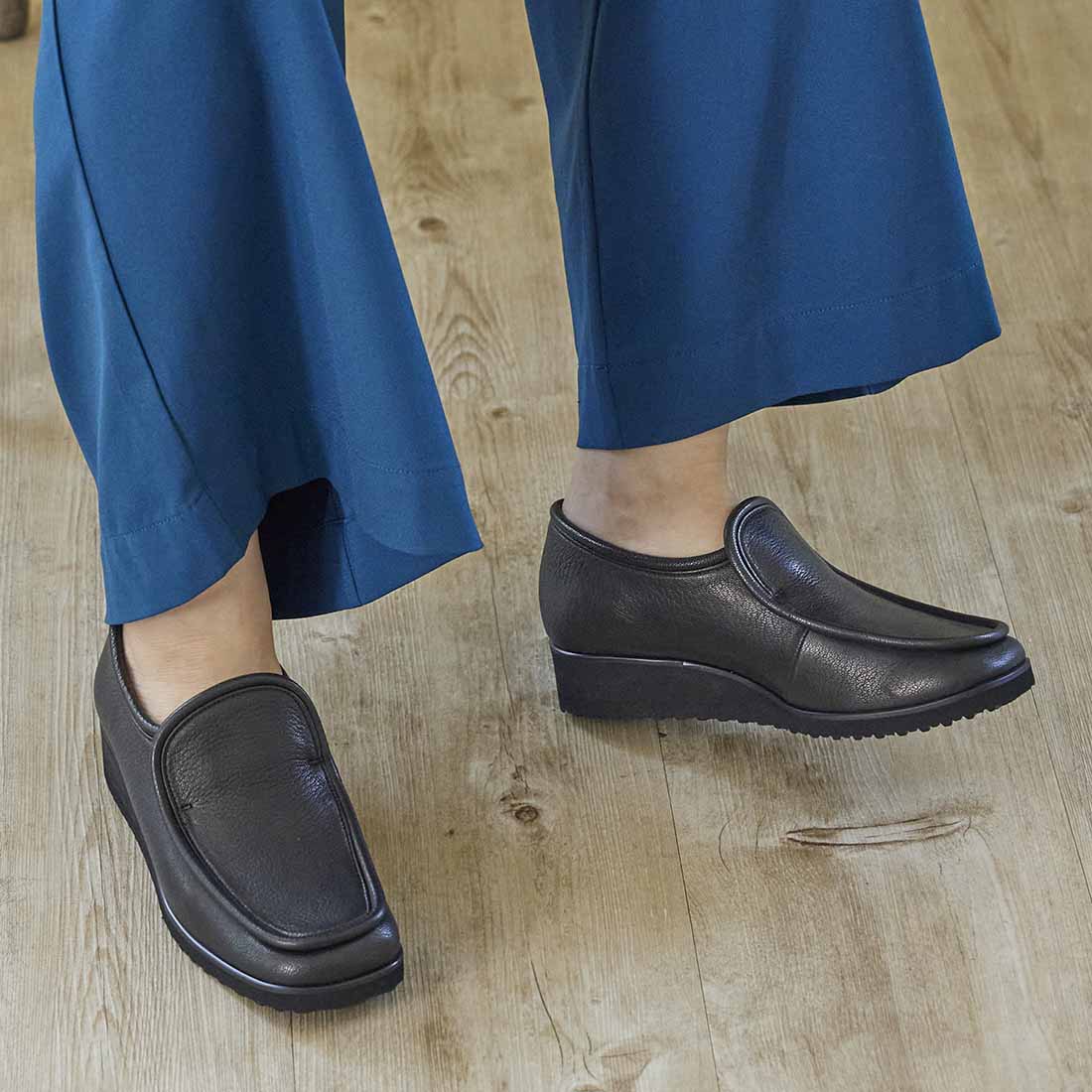 モード エ ジャコモ ディッシィ MODE ET JACOMO DICI 【3E】スクエアトゥスリッポンシューズ （ブラック） ブラック