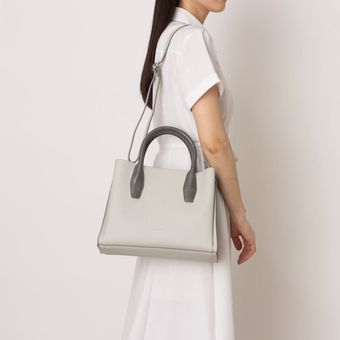 モノコムサ MONO COMME CA 〔モノコムサ〕 型押しハンドルバッグ （モカベージュ） モカベージュ
