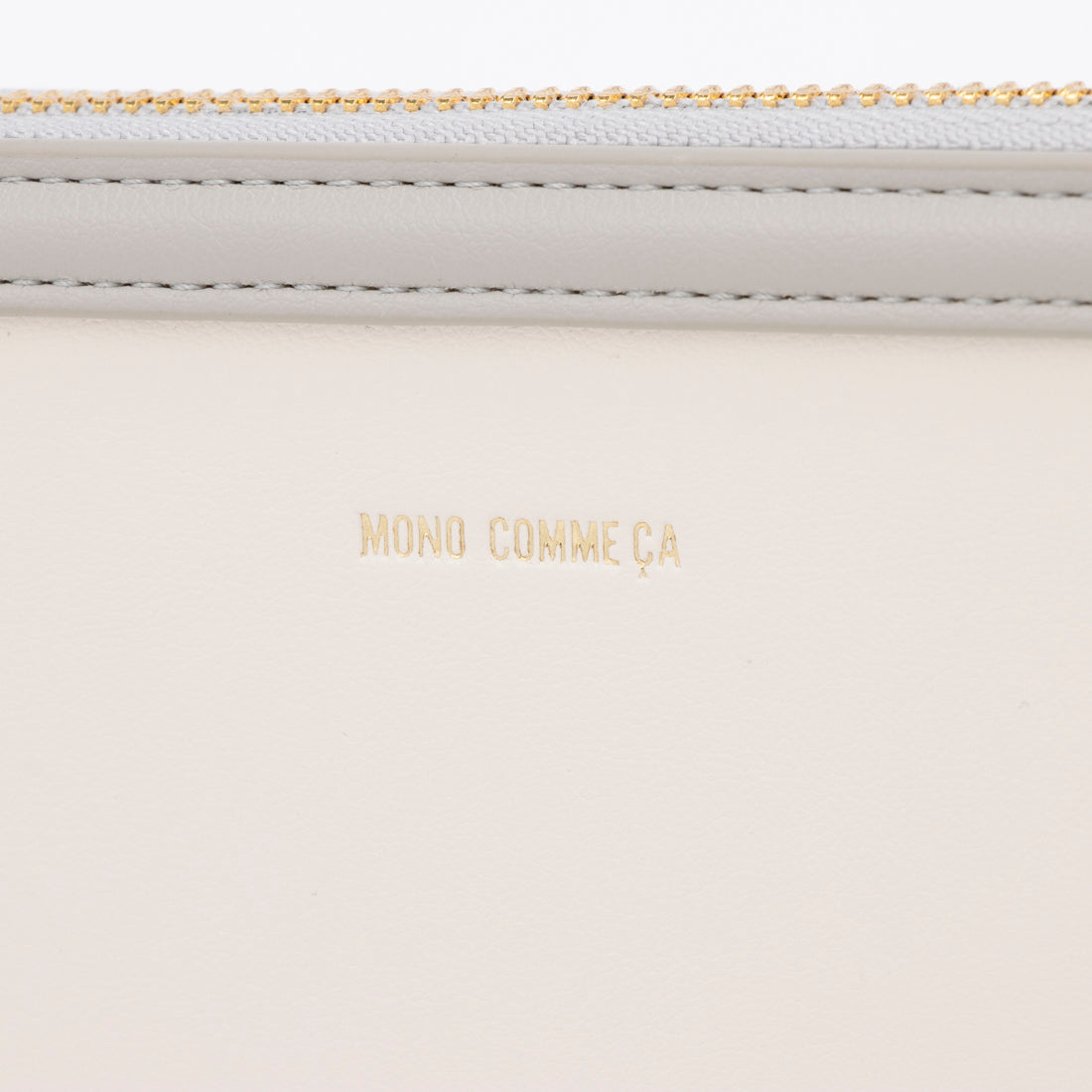 モノコムサ MONO COMME CA 〔モノコムサ〕 額縁切り替え ラウンドファスナー 長財布 （オフホワイト×グレー） オフホワイト×グレー