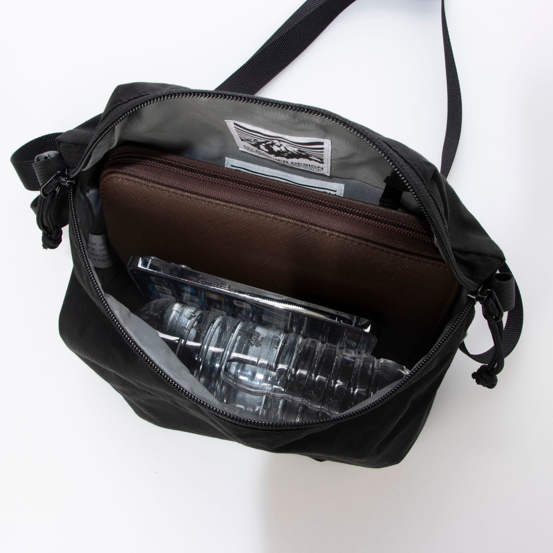 マウントレイニアデザイン MT. RAINIER DESIGN マウントレイニアデザイン ワンパネルポーチ MT. RAINIER DESIGN ONE PANEL POUCH （ネイビー） ネイビー