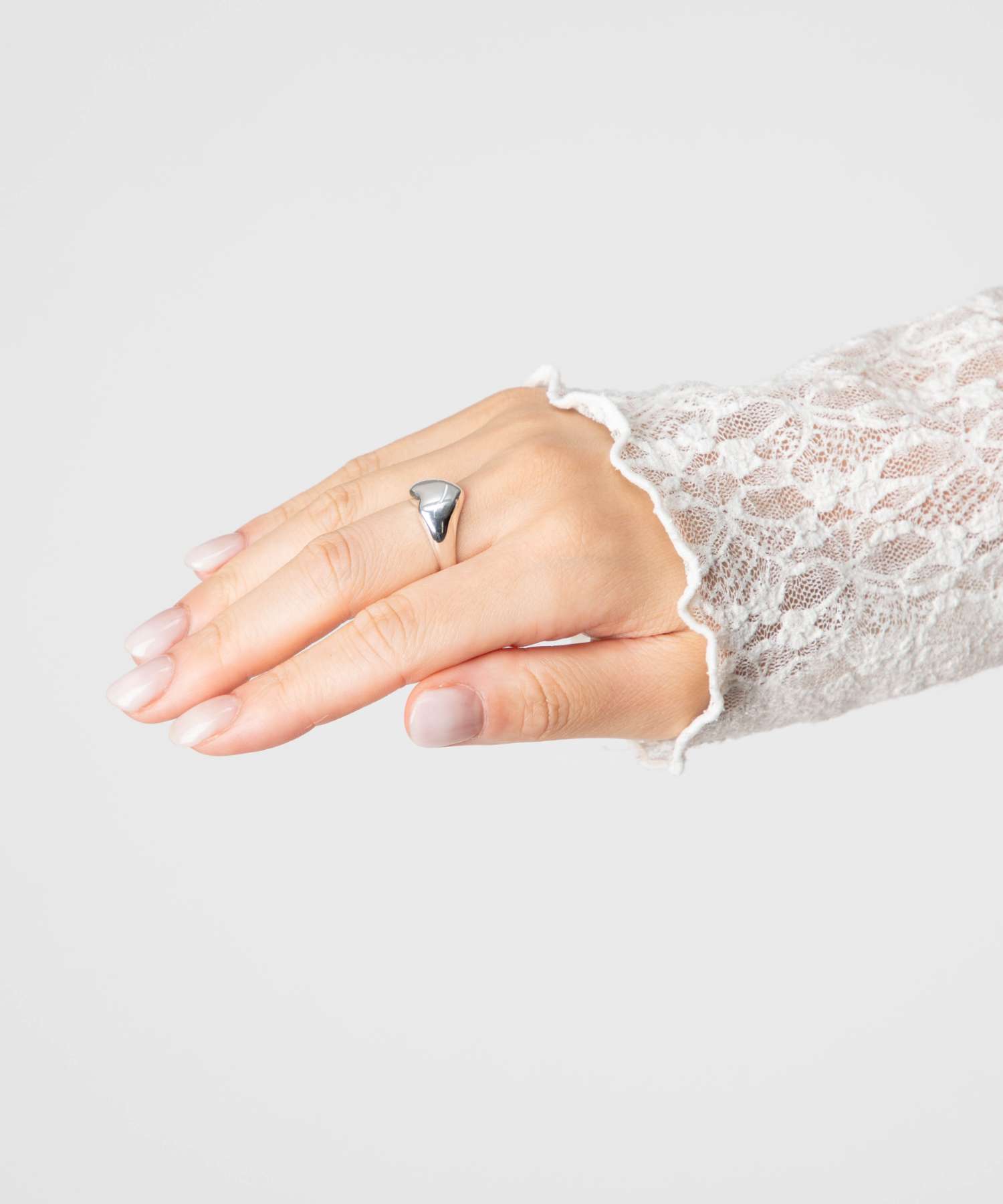 アニカイネズ ANNIKA INEZ アニカイネズ ANNIKA INEZ Heart Ring ハートリング R150 リング 指輪 レディース アクセサリー シルバー （SILVER/シルバー） SILVER/シルバー