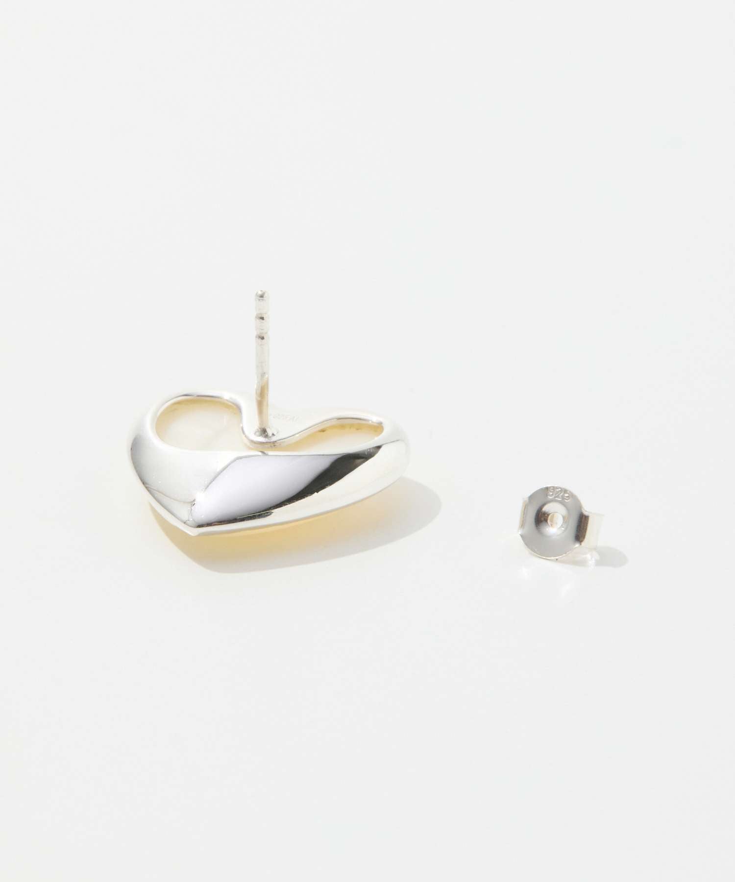 アニカイネズ ANNIKA INEZ アニカイネズ ANNIKA INEZ Mother of pearl heart pierced earrings マザーオブパール ハート E977 SML ピアス （SILVER/シルバー） SILVER/シルバー