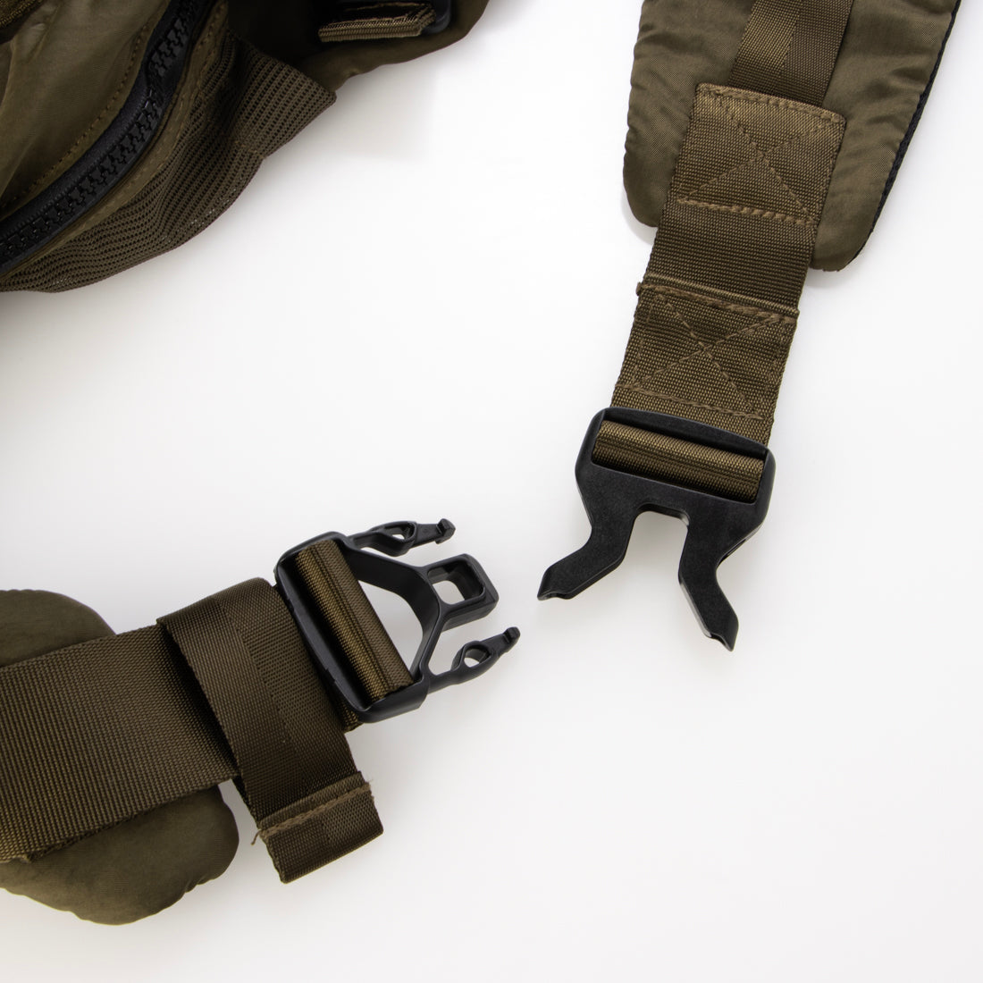 シーピーカンパニー C.P. COMPANY バッグ （カーキ） 他