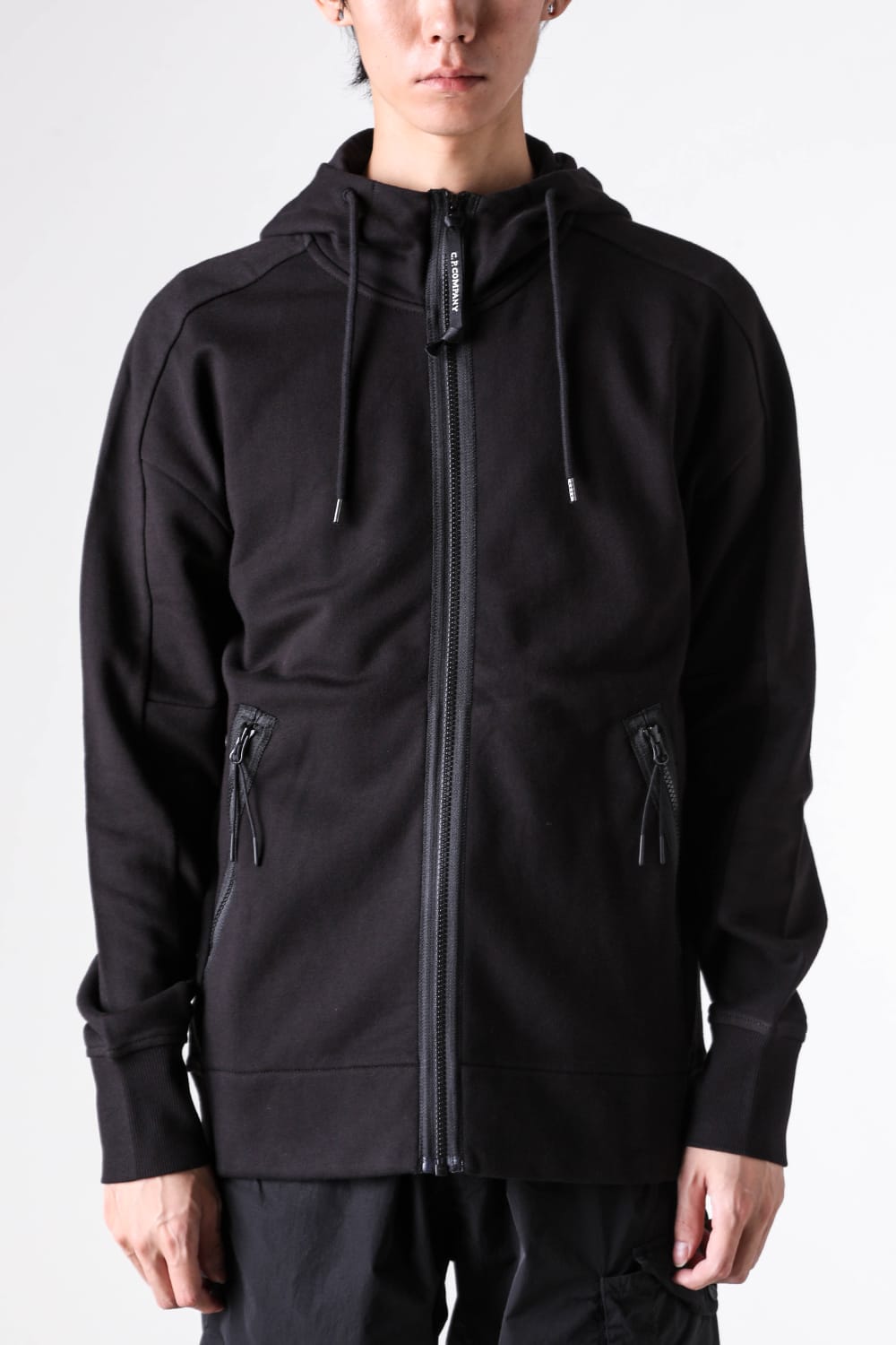 シーピーカンパニー C.P. COMPANY SWSHRT HDD OPEN IN DIAG RSD FLC （BLACK） BLACK