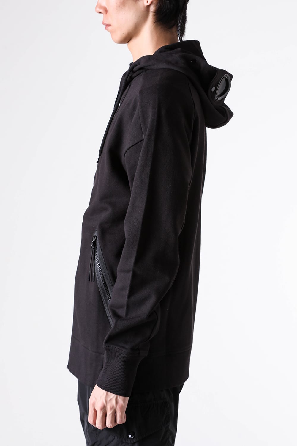 シーピーカンパニー C.P. COMPANY SWSHRT HDD OPEN IN DIAG RSD FLC （BLACK） BLACK