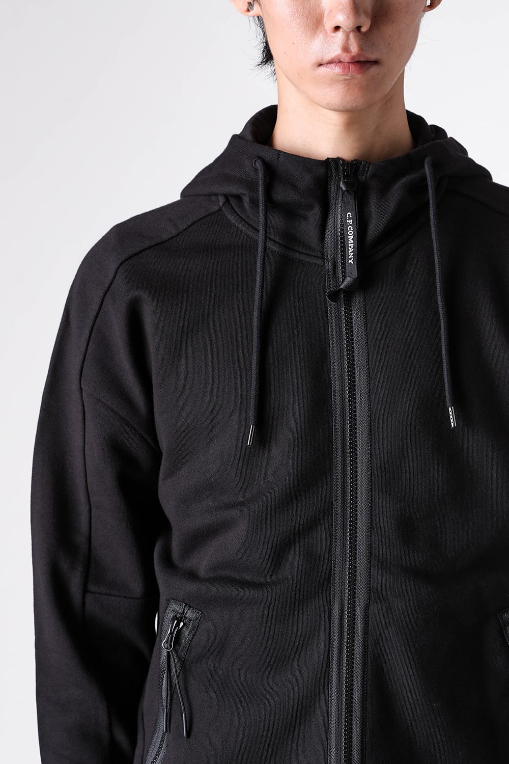 シーピーカンパニー C.P. COMPANY SWSHRT HDD OPEN IN DIAG RSD FLC （BLACK） BLACK