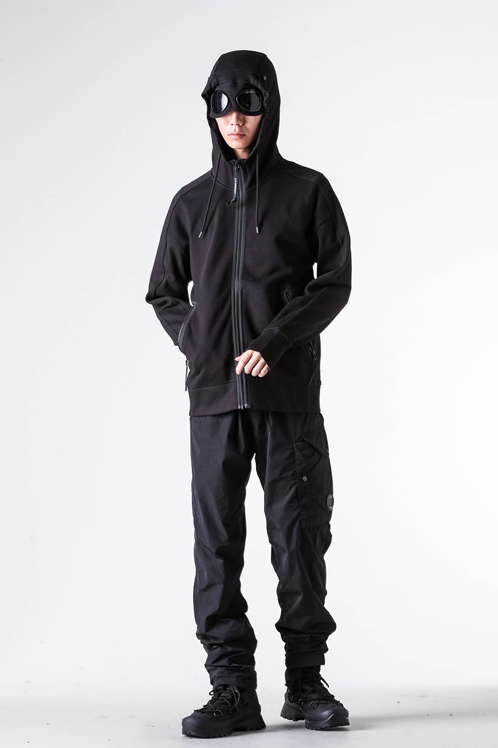 シーピーカンパニー C.P. COMPANY SWSHRT HDD OPEN IN DIAG RSD FLC （BLACK） BLACK