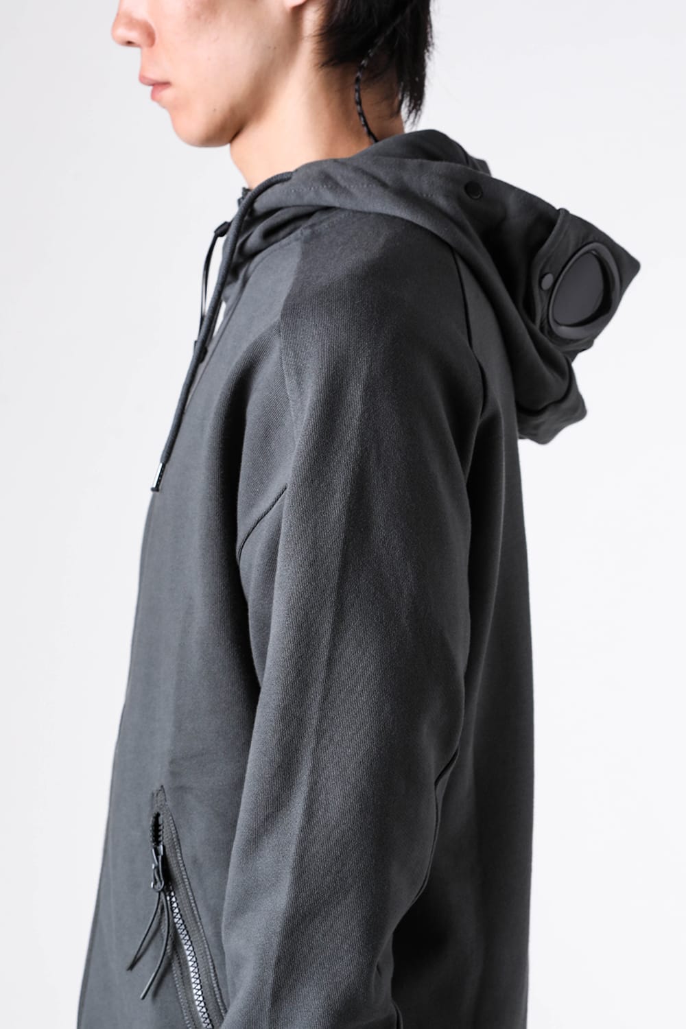 シーピーカンパニー C.P. COMPANY SWSHRT HDD OPEN IN DIAG RSD FLC （DARK SHADOW） DARK SHADOW