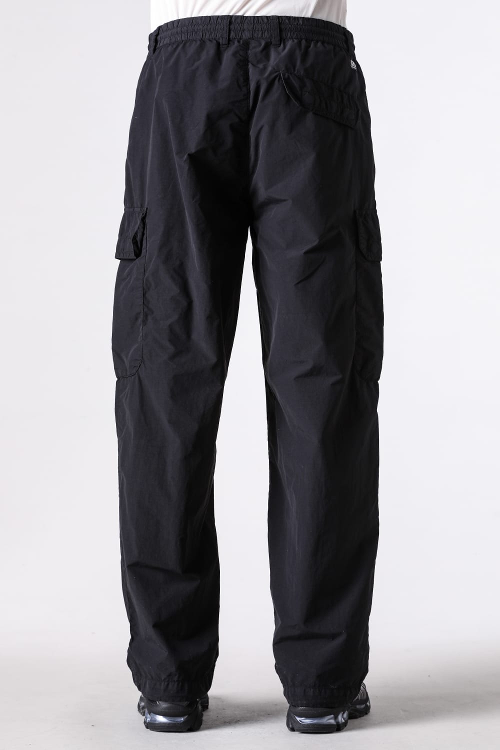 シーピーカンパニー C.P. COMPANY Flatt Nylon Loose Cargo Lens pt （Black） Black