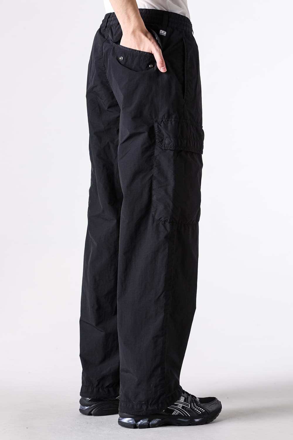 シーピーカンパニー C.P. COMPANY Flatt Nylon Loose Cargo Lens pt （Black） Black