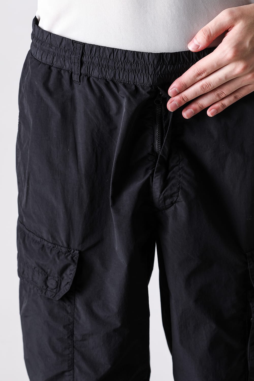 シーピーカンパニー C.P. COMPANY Flatt Nylon Loose Cargo Lens pt （Black） Black