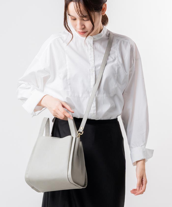 MURA PU 高見え ショルダーベルト付き キューブバッグ,グレー