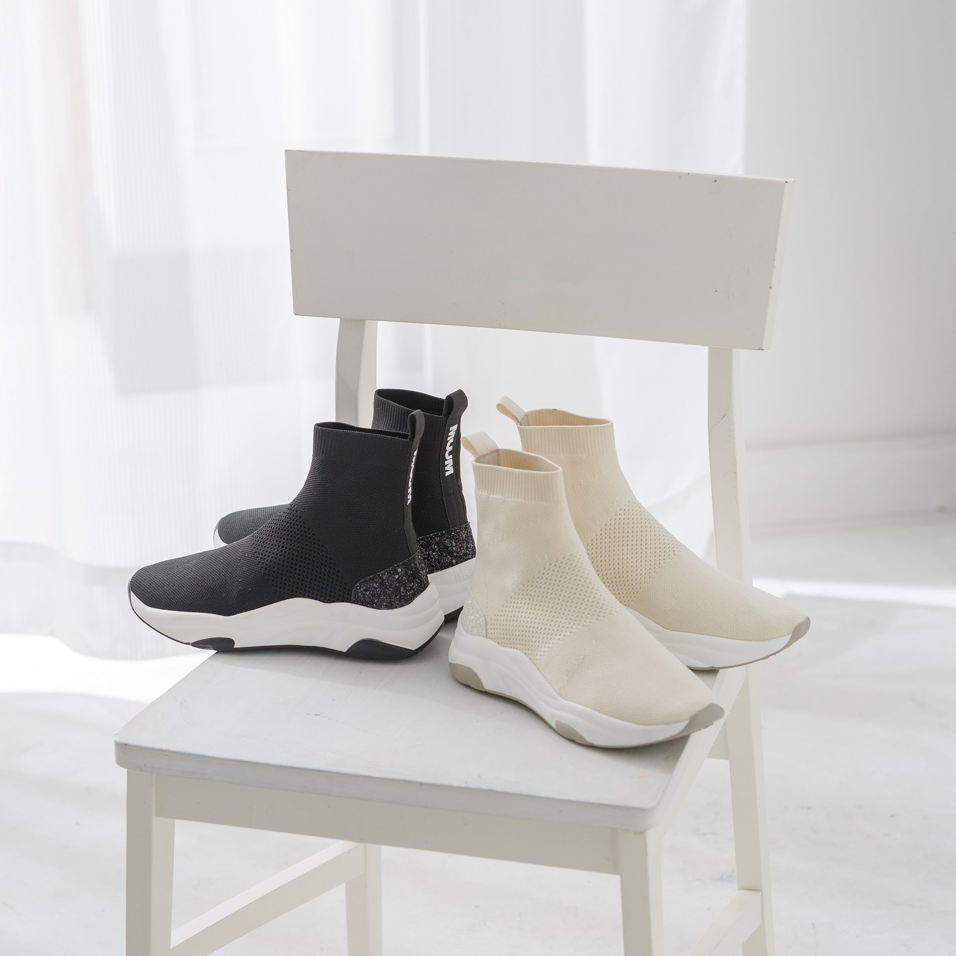 MUUM volume sole glitter sock boots