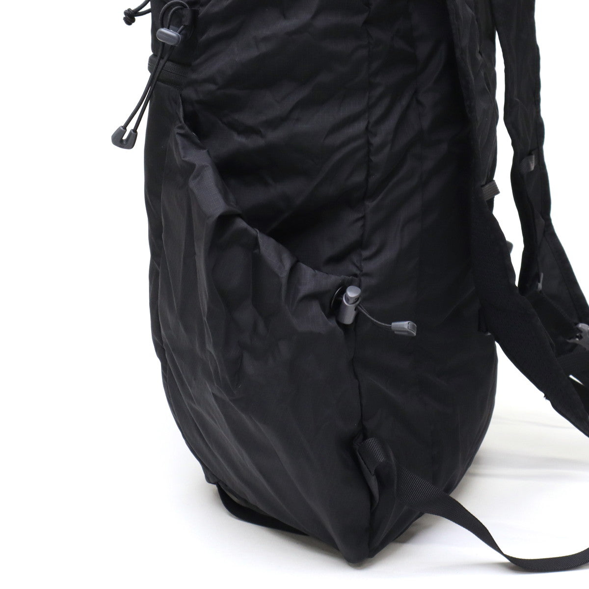 ミステリーランチ MYSTERY RANCH 日本正規品 リュック メンズ レディース 大容量 ブランド バッグ カジュアル スポーツ おしゃれ 旅行 大きめ 軽量 A4 18L IN & OUT 18 （BLACK） BLACK