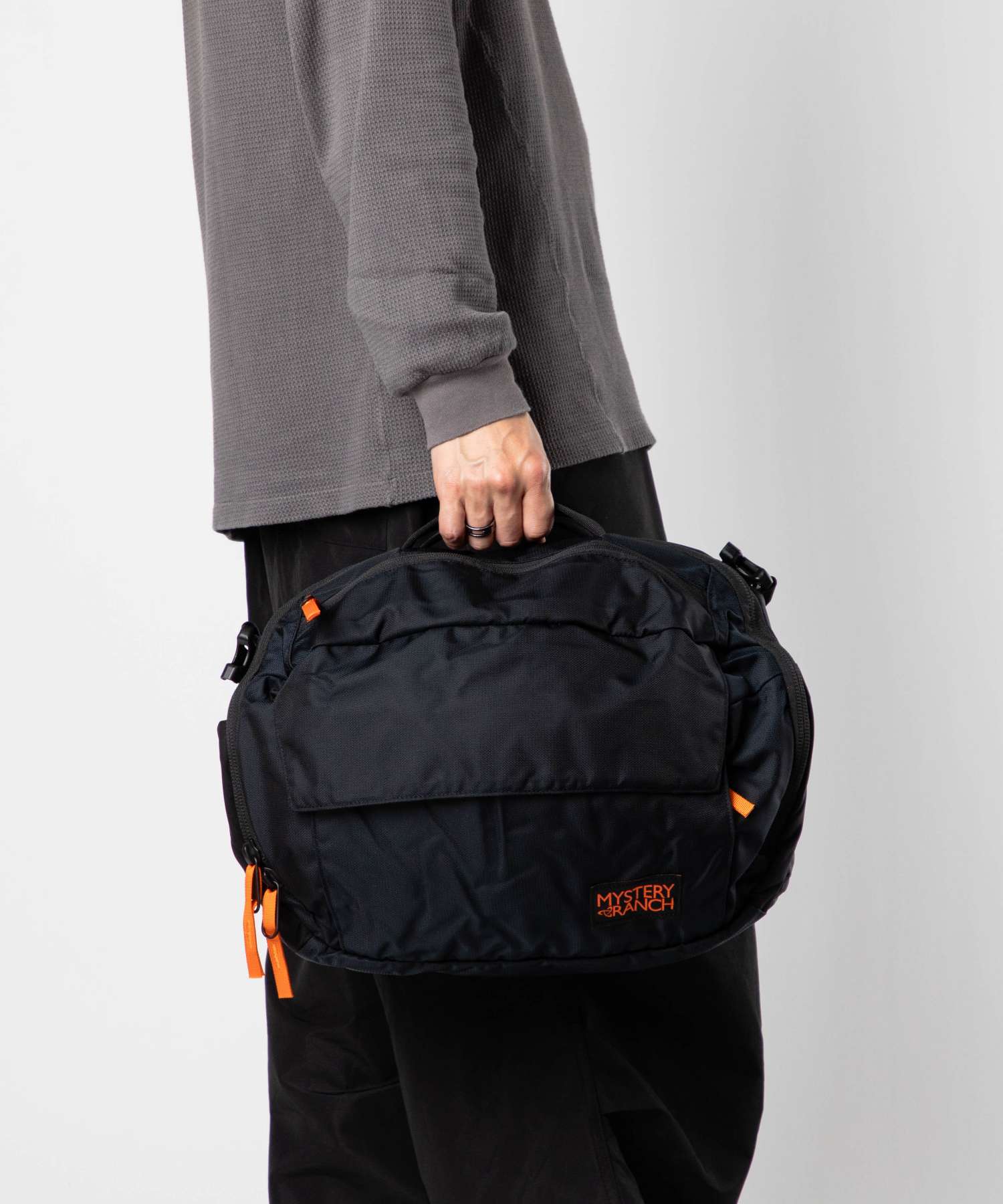 ミステリーランチ MYSTERY RANCH ミステリーランチ MYSTERY RANCH Everyday Carry エブリデイ キャリー District Pro ディストリクト プロ 112904 ショルダーバッグ ユニセックス バッグ （STONE/ストーン） STONE/ストーン