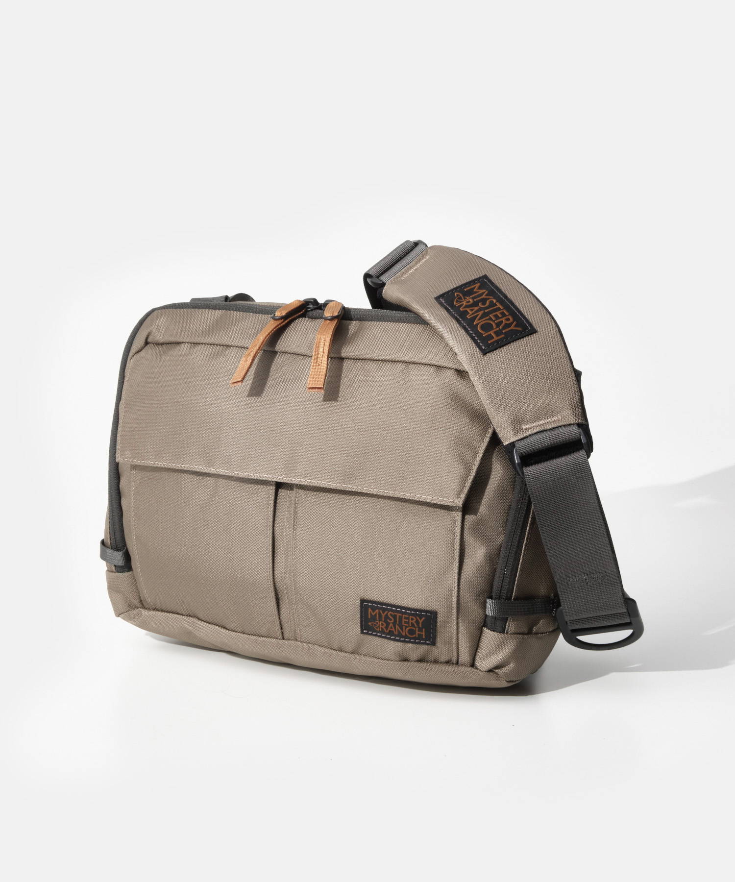 ミステリーランチ MYSTERY RANCH ミステリーランチ MYSTERY RANCH Everyday Carry エブリデイ キャリー District 8 ディストリクト 8 112768 ショルダーバッグ ユニセックス バッグ （STONE/ストーン） STONE/ストーン