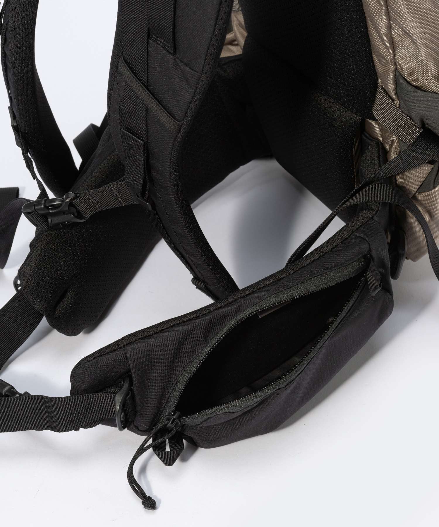 ミステリーランチ MYSTERY RANCH ミステリーランチ MYSTERY RANCH COULEE 20 MEN'S リュック メンズ バッグ クーリー 20 リュックサック バックパック 20L ギ （ストーン） ストーン