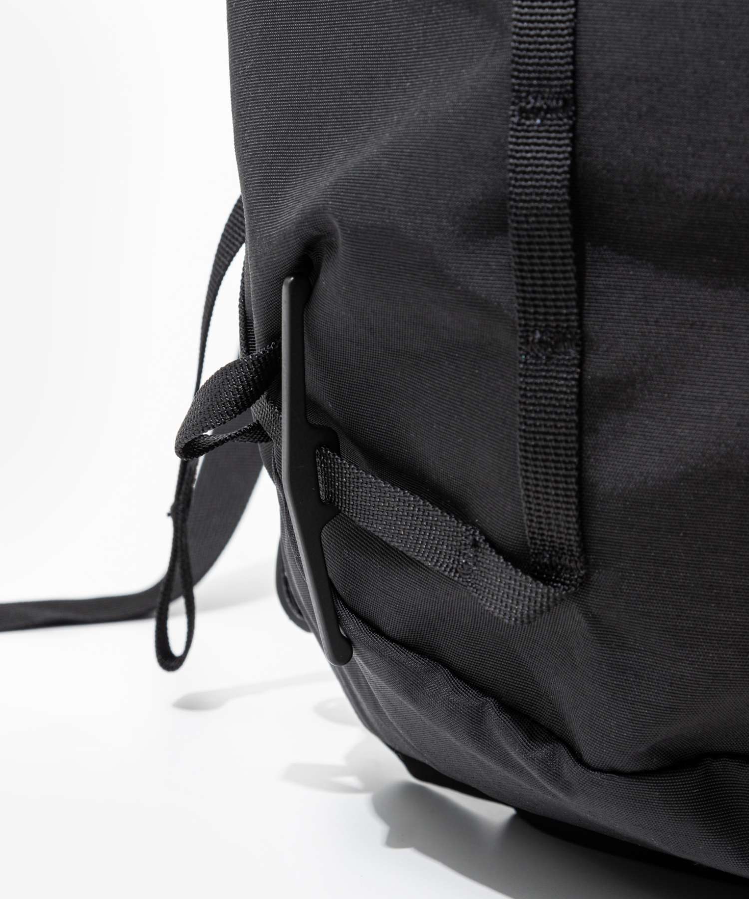 ミステリーランチ MYSTERY RANCH SCREE 22 リュック メンズ レディース バッグ スクリー バックパック 22L BACKPACK リュックサック アウトドア ハイキング トレッキング （ブラック） ブラック