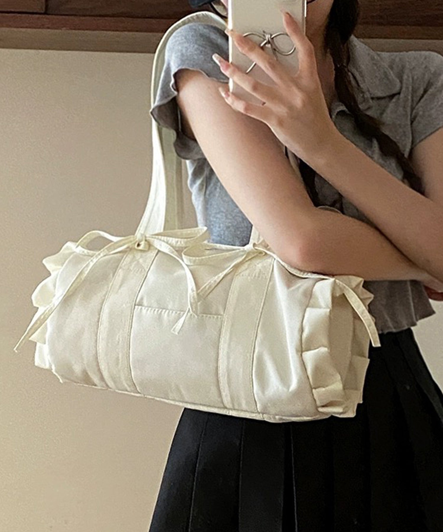 ショップニコニコ ShopNikoNiko リボンフリル ナイロン ボストンバッグ【即納】 フレンチガーリー かばん ハンドバッグ 横長バッグ 筒型バッグ 夏バッグ ダブルハンドル 軽量  蝶々結び レデ