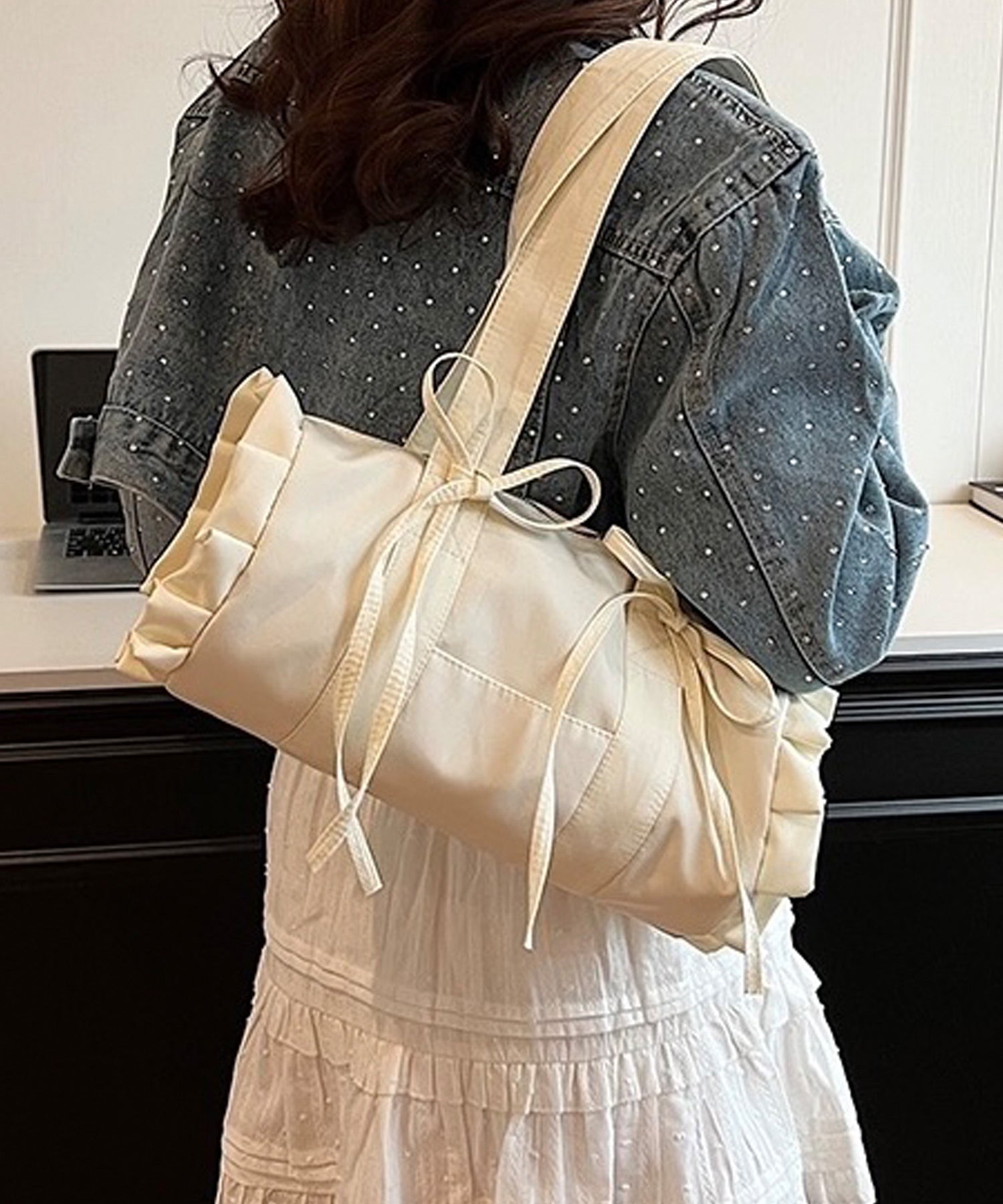 ショップニコニコ ShopNikoNiko リボンフリル ナイロン ボストンバッグ【即納】 フレンチガーリー かばん ハンドバッグ 横長バッグ 筒型バッグ 夏バッグ ダブルハンドル 軽量  蝶々結び レデ