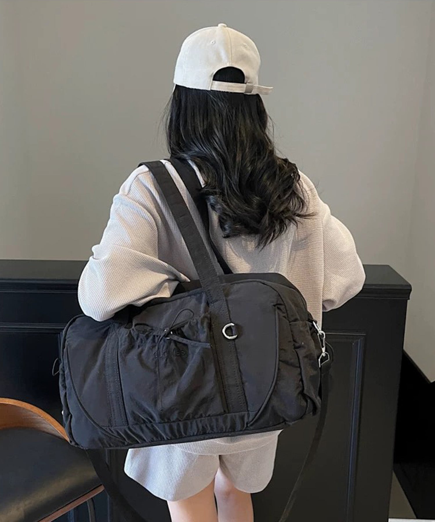 ショップニコニコ ShopNikoNiko リボンデザイン キャリーオン ボストンバッグ【即納】鞄 カバン かばん バッグ トートバッグ 2wayトラベルバッグ 旅行用 機内持ち込み お泊り用 1泊2日 ナイロン （ブラック） ブラック