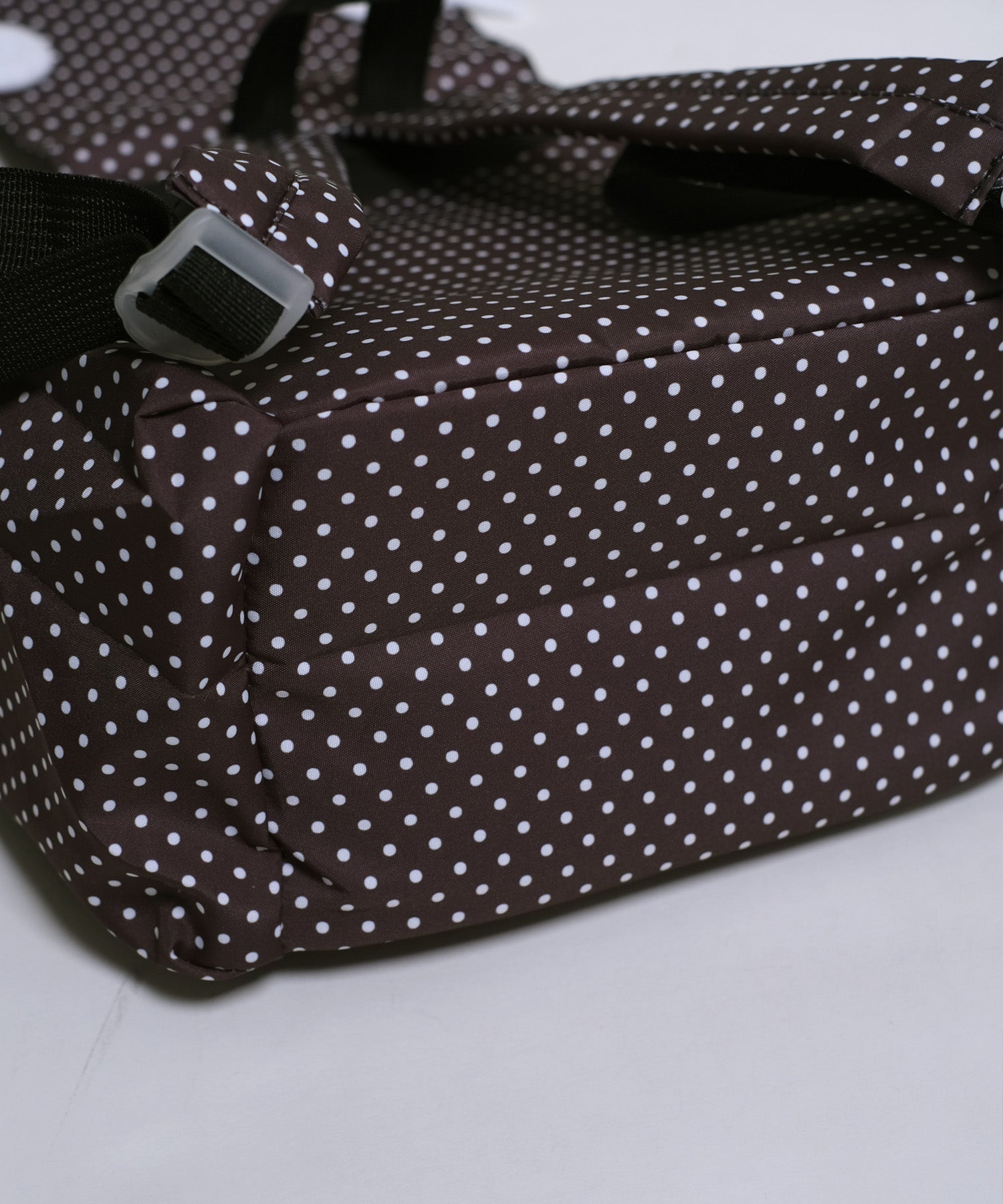 ショップニコニコ ShopNikoNiko ドット柄 クリアポケット付き リュックサック【即納】 韓国ストリート Y2Kファッション 韓国ガーリー A4 学生 旅行 オタ活 推し活バッグ 推し活リュック 痛バッグ （ブラック） ブラック