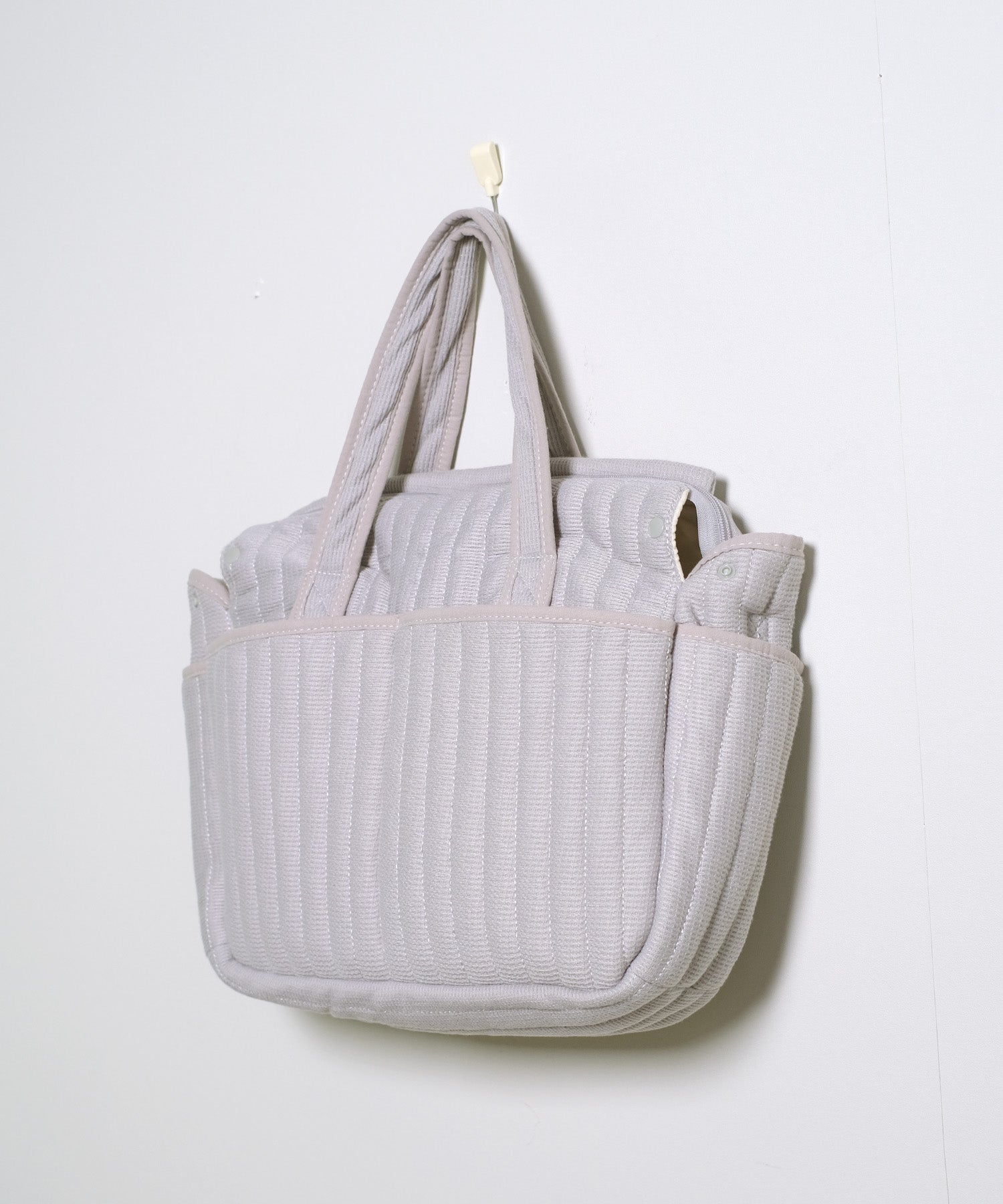 ショップニコニコ ShopNikoNiko ベビーカーストラップ付 多機能 マザーズバッグ【即納】ママバッグ 出産 出産祝い ベビー用品 赤ちゃん用品 育児バッグ パパ兼用 ユニセックス 鞄 カバン かばん 大容量 （グレー） グレー