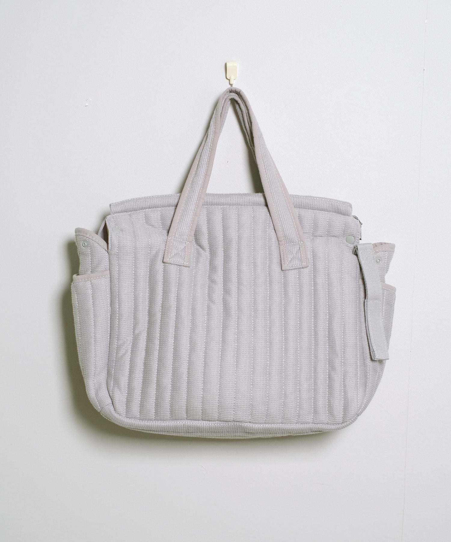 ショップニコニコ ShopNikoNiko ベビーカーストラップ付 多機能 マザーズバッグ【即納】ママバッグ 出産 出産祝い ベビー用品 赤ちゃん用品 育児バッグ パパ兼用 ユニセックス 鞄 カバン かばん 大容量 （グレー） グレー