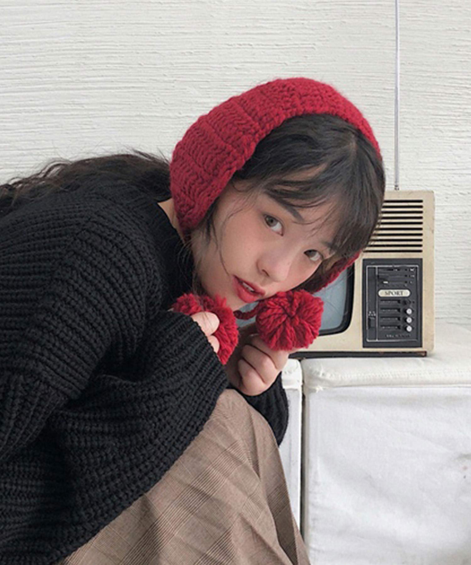 ショップニコニコ ShopNikoNiko 耳あて  イヤーマフラー ポンポン ニット   ma 【即納】 耳当て  イヤマフ 韓国 黒 ブラック グレー アイボリー レディース