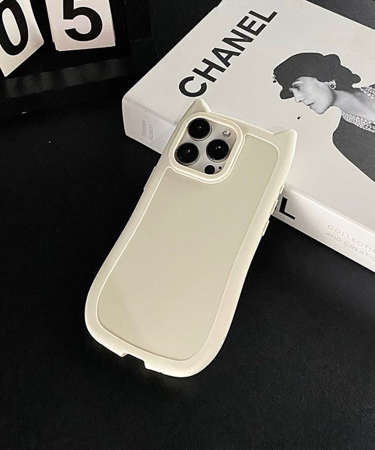 ショップニコニコ ShopNikoNiko 猫耳 マットフレーム スマホケース ma 【即納】iPhoneケース iPhoneカバー 12 13 14 15 16 ソフトケース 韓国スマホケース ネコ耳 ねこ耳 （ホワイト） ホワイト