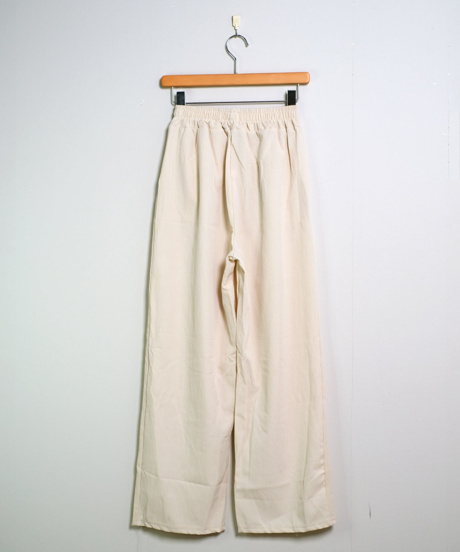 ショップニコニコ ShopNikoNiko シワ加工 リラックス ワイドパンツ【即納】韓国カジュアル 海外ガール 春 夏 秋 冬 空港コーデ ボトムス ロング丈 ハイウエスト ウエストゴム 高身長 美脚 脚長効果 （ブラック） ブラック