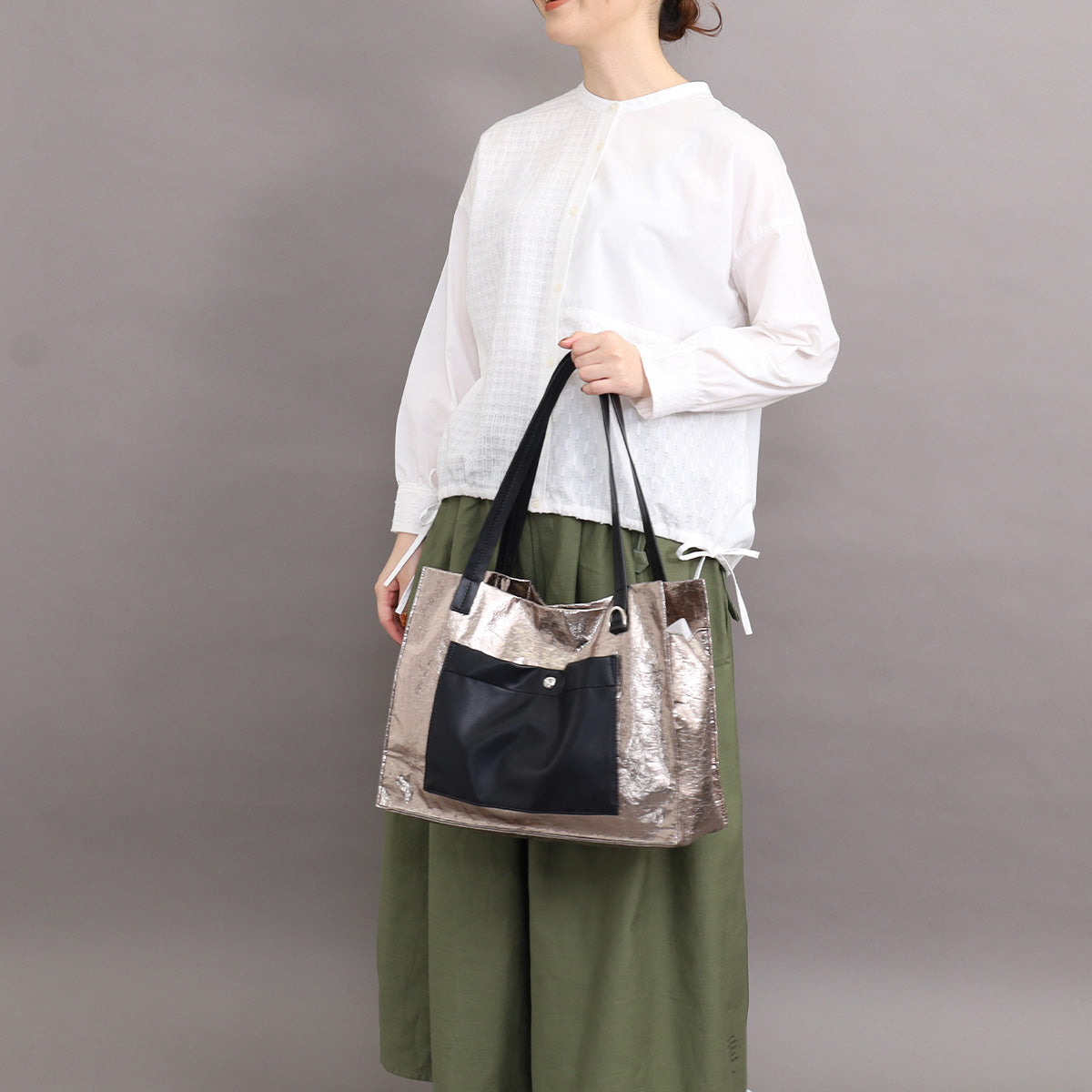 Nananoel lia Metallic Pocket Square Tote Bag / A4 Compatible