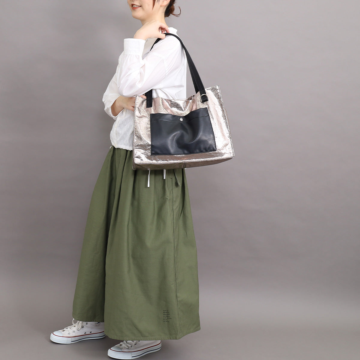 Nananoel lia Metallic Pocket Square Tote Bag / A4 Compatible