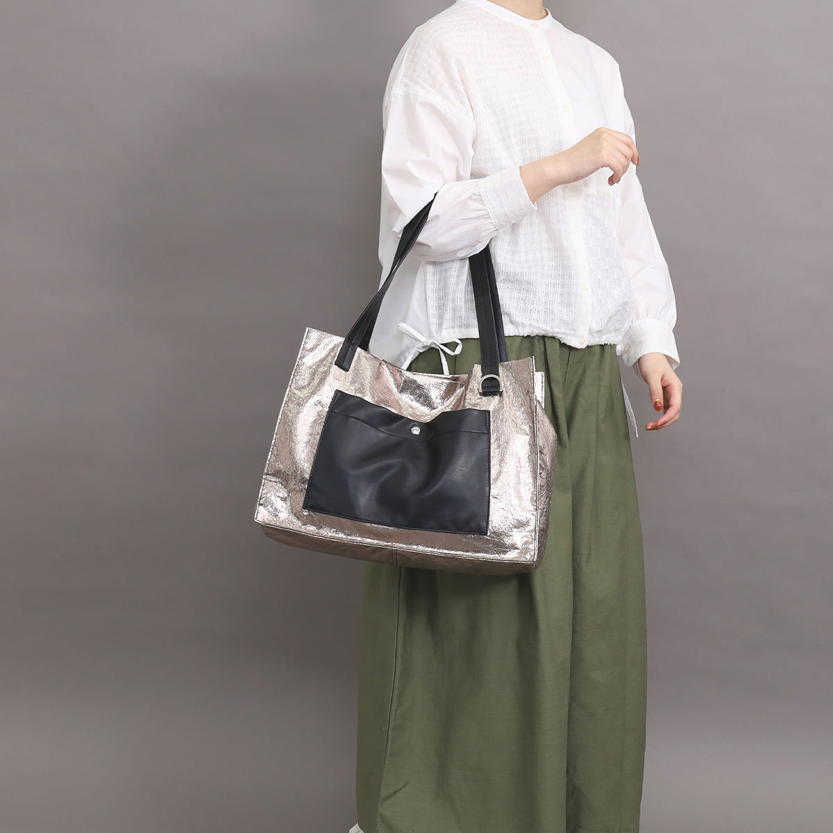 Nananoel lia Metallic Pocket Square Tote Bag / A4 Compatible