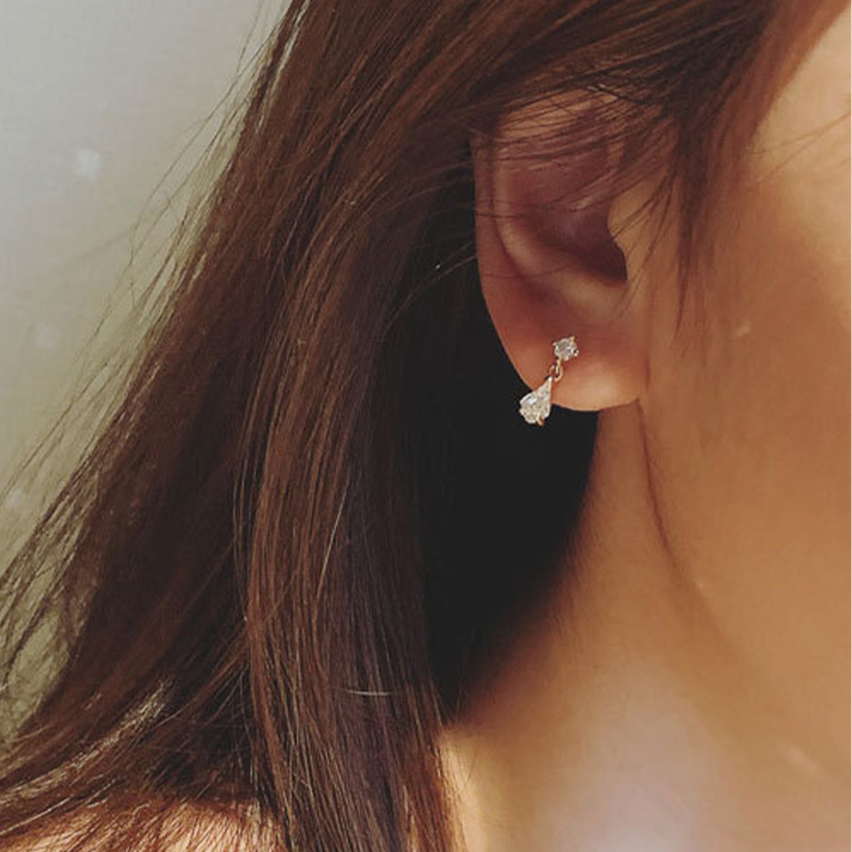 ノエルマーケット Noelmarket ピアス 金属アレルギー対応 ダイヤ 小ぶり つけっぱなし 18k シンプル 仕事 人気 上品 揺れる 女性 大人 彼女 誕生日 プレゼント （シルバー） シルバー