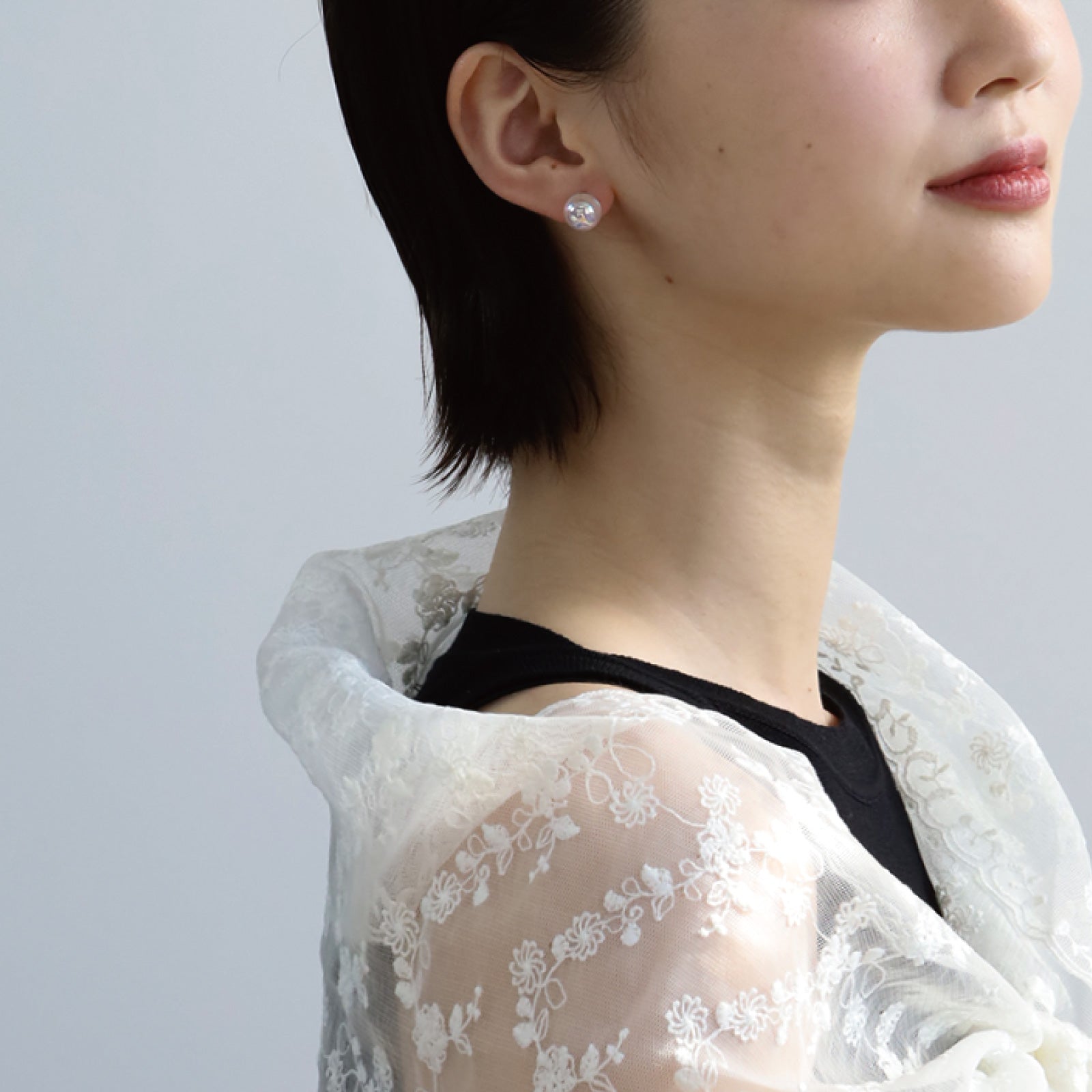 ノエルマーケット Noelmarket ピアス 金属アレルギー対応 オーロラ ガラス つけっぱなし シンプル 人気 両耳用 結婚式 入学式 誕生日 （シルバー） シルバー