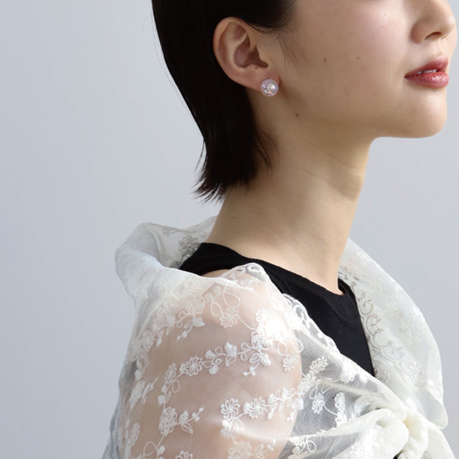 ノエルマーケット Noelmarket ピアス 金属アレルギー対応 オーロラ ガラス つけっぱなし シンプル 人気 両耳用 結婚式 入学式 誕生日 （シルバー） シルバー